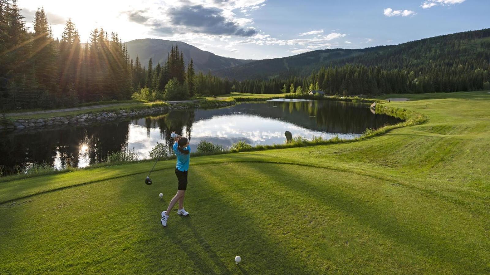 Soleil Chalet By Bear Country Sun Peaks Room photo
